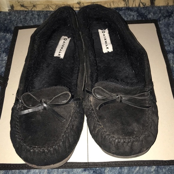 airwalk black moccasins